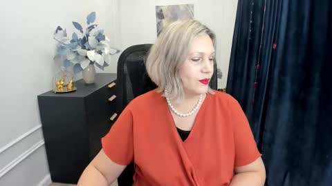 Snapshot of ninastarle chatting on November 2025 05:06:02 AM ninastarle online show from November 2025 05:06:02 AM