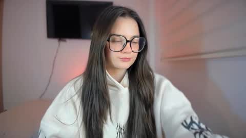 ninavolkov online show from February 2026 11:36:02 PM