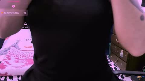 Nina online show from December 2025 03:52:01 PM