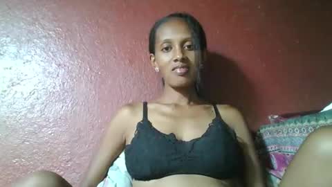 ninie246746 online show from February 2025 02:24:02 PM