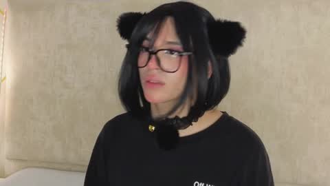 nioki_ online show from April 2026 05:49:01 AM