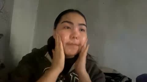 Molly online show from December 2025 10:11:01 AM