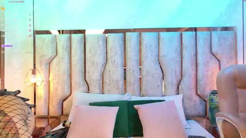 Snapshot of nix_wolf chatting on December 2025 03:22:01 AM Nixx online show from December 2025 03:22:01 AM