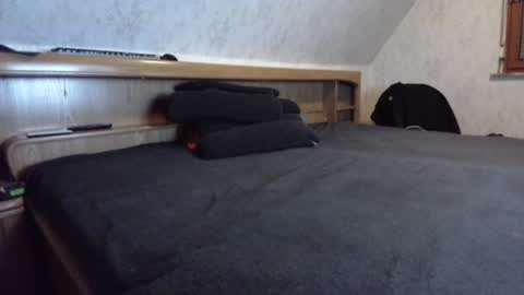 Snapshot of nixan85 chatting on February 2025 10:06:02 PM nixan85 online show from February 2025 10:06:02 PM