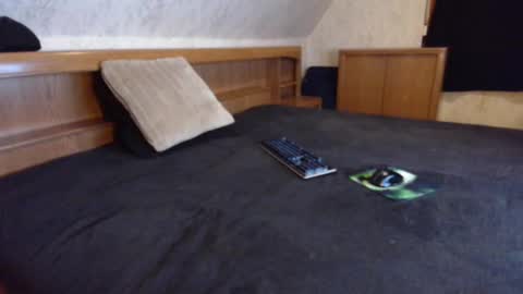 Snapshot of nixan85 chatting on October 2025 10:41:02 PM nixan85 online show from October 2025 10:41:02 PM