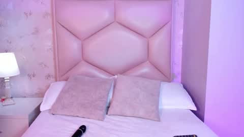   ambarsulliva  online show from November 2025 11:34:02 AM