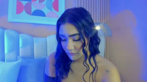 Snapshot of noa_moon chatting on June 2026 02:54:02 AM Noa online show from June 2026 02:54:02 AM