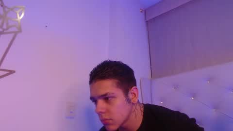 Zoe  online show from January 2026 03:22:02 AM