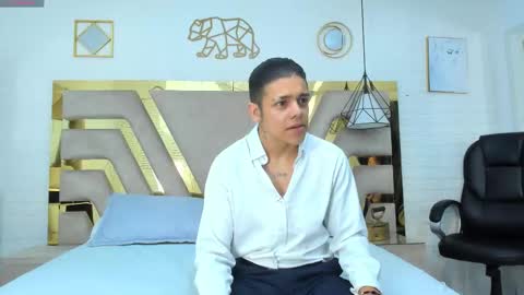 Zoe  online show from March 2026 02:04:02 AM