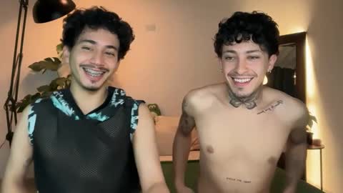 noah_and_steven online show from May 2026 11:43:01 PM