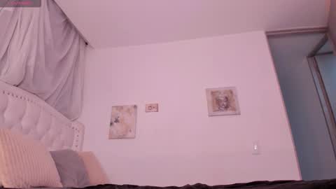 Snapshot of noah_beck42 chatting on September 2025 03:44:02 AM Sara online show from September 2025 03:44:02 AM