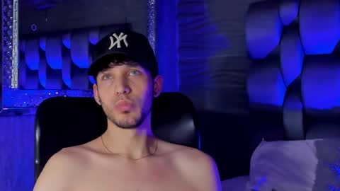 Noah Brigth online show from October 2025 05:55:02 AM