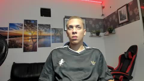 noah_flynn1 online show from March 2026 09:49:02 AM