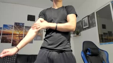 noah_flynn1 online show from March 2026 08:09:01 AM