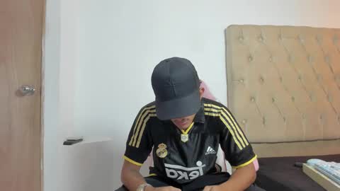 noah_jacksxn online show from May 2026 08:20:02 AM