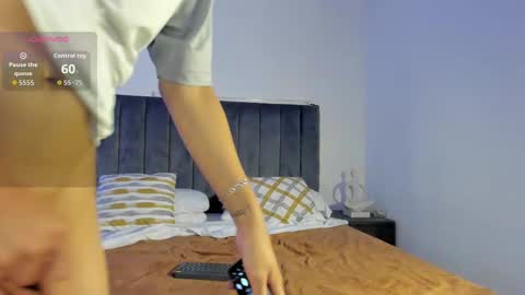 Noah Jayden online show from October 2025 07:01:01 PM