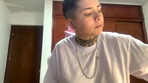 Snapshot of noah_martini chatting on January 2025 11:34:01 PM noah hehim online show from January 2025 11:34:01 PM