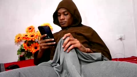 Noah Millers online show from December 2025 07:10:01 PM