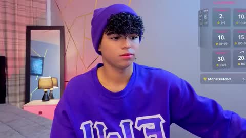 noah_smith04 online show from October 2025 12:51:01 PM