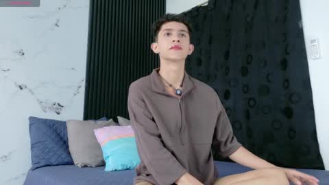 noah tyler  online show from April 2026 07:52:02 PM