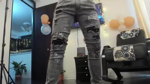 LIAM- noah online show from December 2024 03:45:02 PM