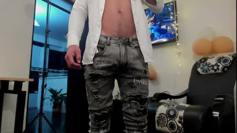 LIAM- noah online show from December 2024 12:17:02 PM