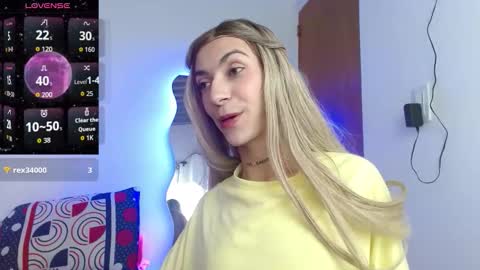 Noah fox online show from September 2025 03:39:01 PM