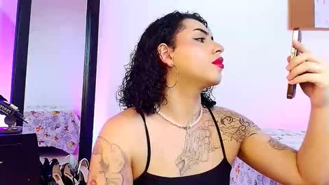 noahmonroe_11 online show from November 2025 06:24:02 PM