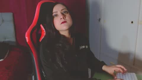 Noamartin online show from December 2025 10:49:01 PM