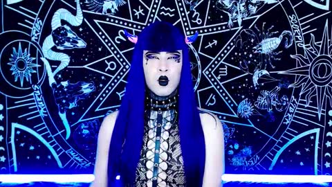 caroline online show from November 2025 01:20:02 AM