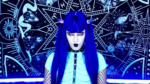 caroline online show from December 2025 02:09:02 AM