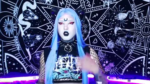 caroline online show from April 2026 10:54:02 PM