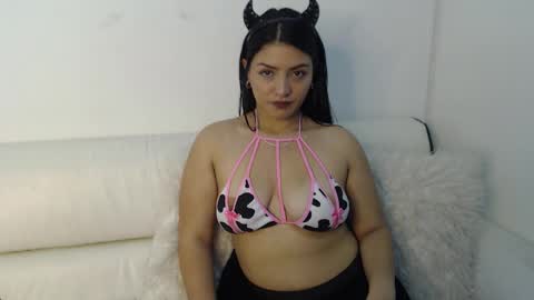 Noa Pino online show from October 2025 07:37:01 PM