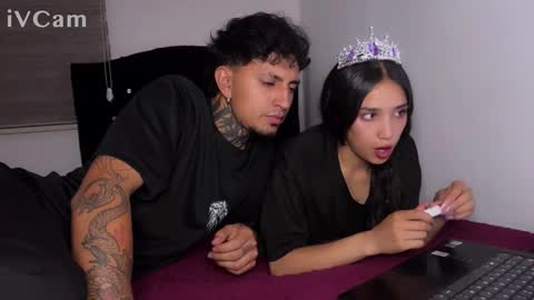 Jean Y Isa online show from December 2025 03:25:01 AM