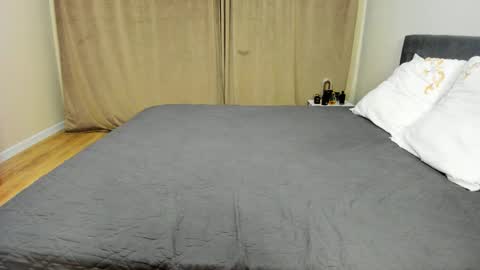 Noelle Natty online show from November 2025 03:59:02 AM