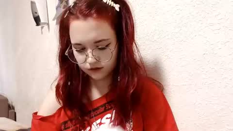 Snapshot of noemireaux chatting on July 2026 09:04:02 AM Emma online show from July 2026 09:04:02 AM