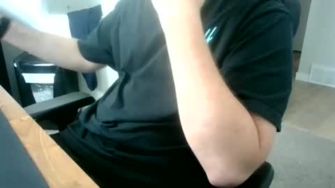 Snapshot of noface_hubby chatting on June 2026 05:39:01 PM noface_hubby online show from June 2026 05:39:01 PM