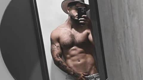 Snapshot of noha_miler chatting on May 2026 02:09:02 AM kevin online show from May 2026 02:09:02 AM