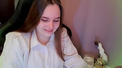 noir_ember_ online show from January 2026 08:16:01 AM