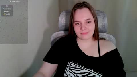 noir_ember_ online show from July 2026 04:50:01 PM