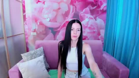 Snapshot of noirdiva chatting on June 2026 05:52:02 AM NoirDiva online show from June 2026 05:52:02 AM