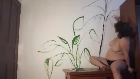 Snapshot of nola_gistix chatting on January 2025 10:42:01 PM Nola online show from January 2025 10:42:01 PM