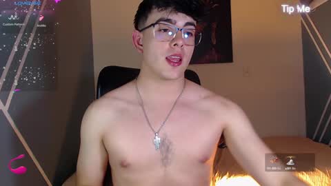 Snapshot of nolan_twink chatting on December 2024 08:42:01 PM Nolan online show from December 2024 08:42:01 PM