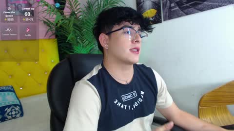 Snapshot of nolan_twink chatting on January 2025 05:54:01 PM Nolan online show from January 2025 05:54:01 PM