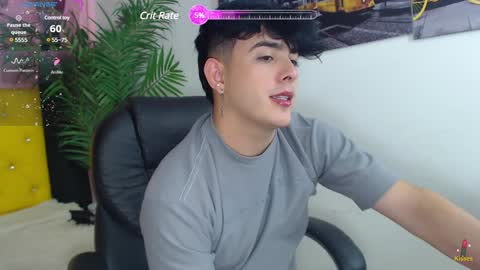 Snapshot of nolan_twink chatting on January 2025 05:46:01 PM Nolan online show from January 2025 05:46:01 PM