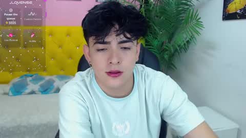 Snapshot of nolan_twink chatting on March 2025 05:54:02 PM Nolan online show from March 2025 05:54:02 PM
