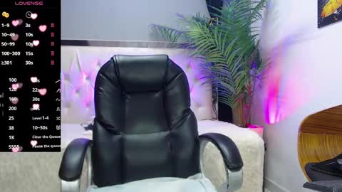 Snapshot of nolan_twink chatting on September 2025 05:35:02 PM Nolan online show from September 2025 05:35:02 PM
