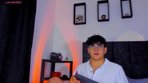 Snapshot of nolan_twink chatting on October 2025 02:45:01 AM Nolan online show from October 2025 02:45:01 AM
