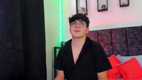 Nolan  online show from October 2025 06:56:01 PM