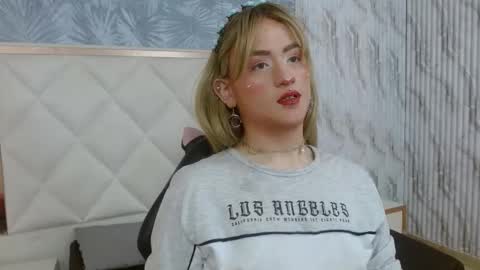 nooah_tay online show from January 2026 03:32:01 AM